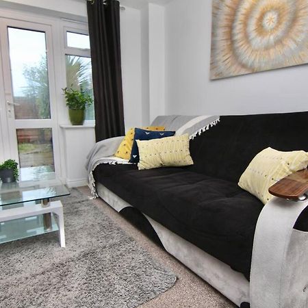 Daimler House - Cosy Home Near Coventry City Centre Exteriör bild