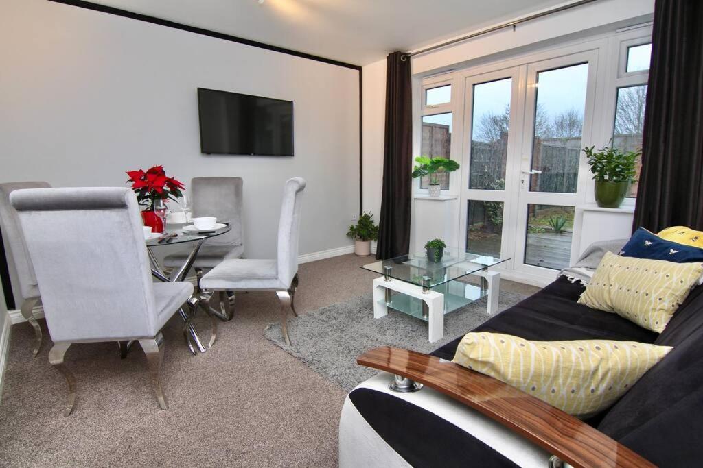 Daimler House - Cosy Home Near Coventry City Centre Exteriör bild